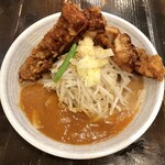 旨辛ラーメン 表裏 - 