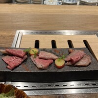 和牛料理 一石三鳥 -  和牛料理 一石三鳥 -
