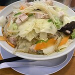 Kurahachitei - 野菜味噌ラーメン　白　特盛