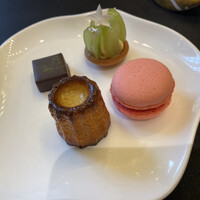 ガストロノミー ジョエル・ロブション - 