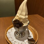 ミカド珈琲店 日本橋本店 - モカソフト