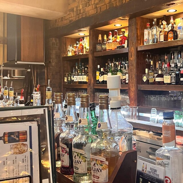 NUTS CAFE NIGHTS photo 2