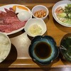 咲々園 - 焼肉定食＝990円