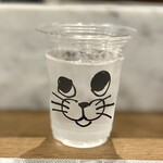 prospero - お水、今日はBBQなのでラフなコップで