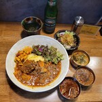 SPICY CURRY 魯珈 - 