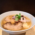 らぁ麺や 嶋 - 特製しお1,700円　斜めから