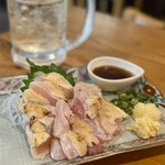 日本酒と海鮮 角打ち屋 新橋 - 赤鶏のたたき