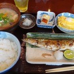 旬菜織部 - 2013.10とん汁定食サンマ塩焼出し巻付き