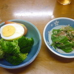 Tokiwa Shokudou - おかず（ブロッコリー、ゆで卵、トマト）、おかず（オクラの鰹節和え）