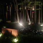 アーバンヴィラ古名屋ホテル - エントランスの竹林