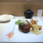 ビストロ　アトリ - ◆日替わりのハンバーグと海老フライプレート、お味噌汁、ご飯（パンも選べます）