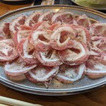 秩父焼肉ホルモン酒場 まる助 - 豚ナンコツ薄切りで！