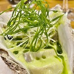 渡辺料理店 - レフォールと青葱をすりつぶしたオイルが鮮烈な旨みを醸し出してくれます