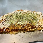 お好み焼き 鉄ちゃん - 高速マヨ掛けを拝見して小手でいただきました嬉しい