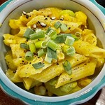 お好み焼き 鉄ちゃん - カレーペンネのサラダも夏らしくていいねえ