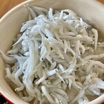 カネヒデ小林商店 - こんなに美味しいしらすおろしはどこの居酒屋探してもないと思う