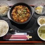 重慶酒楼 - 激辛麻婆豆腐定食950円