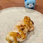 焼鳥 せきね - お、ソフビ猫が狙っとるｗ