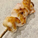 焼鳥 せきね - セット①かしわ　丁寧な火入れで最初から激ウマなんです