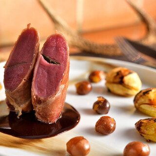【スペシャリテ】猪のサルティンボッカ/真鴨の一皿