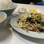  スンガリー飯店 - 俺等は野菜炒め定食ライス大盛！味付け良くてご飯が進む！