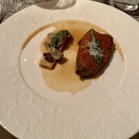 イタリアンダイニング ケシキ - グラスフェッドビーフリブアイのグリルディアボラスタイル 里芋 アーティチョーク