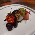 ル クーリュズ - 日間賀のタコ、梅干しソース、ビーツ、ドライトマト、冬瓜