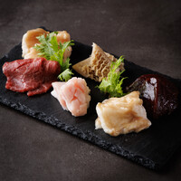 本日のおすすめホルモン盛り合わせ 5点盛り