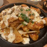 チゲ料理&韓国鉄板 ヒラク - チーズタッカルビ