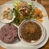 Green Earth - プレート上に4種の料理