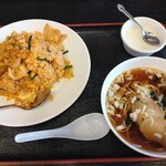 本格台湾料理 龍福軒 - キムチチャーハン+ミニラーメン。