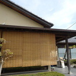 蕎房 猪口屋 - 名店を感じさせる建物