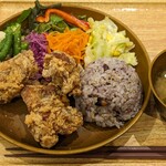 鳥〇食堂×タニタカフェ  - 