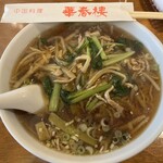 華春樓 - 他の写真と見比べると...