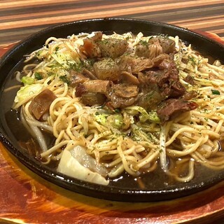 我们为精心挑选的“大阪烧”和甜辣的“Sujikon Dashi Soba”感到自豪♪