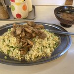 武内食堂 - かしわバターチャーハン