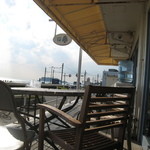 ダブルドアーズ - 心地良さそうなテラス席