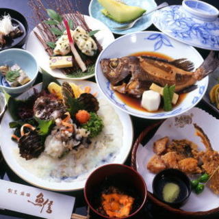 魚信旅館 - 料理写真:一番人気のオコゼ会席