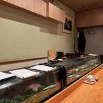 さっぽろすし均 - こじまりとした店内　小上がりに8名の席