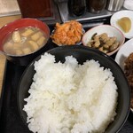 Nikuryourinomise Matsunoya - 炊き方上手い、米旨ぁ〜〜！！