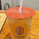 CHA CHA MOUNTAIN - 阿里山金萱茶 アイス M 380円