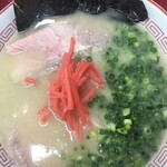 Ramen Tatsumi - 一瞬 紅生姜に見えるのは 実は筍だったり？