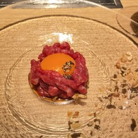 TANAKA YAKINIKU RESTAURANTE - スペシャリティのユッケ