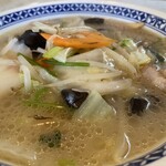 サンロッジ - 湯麺麺少なめ