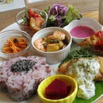 ハーブカフェ 鈴廼園 - ハーブプレートランチ