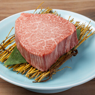 A sacred place for meat! Enjoy Kuroge Wagyu beef delivered directly from Shibaura ♪