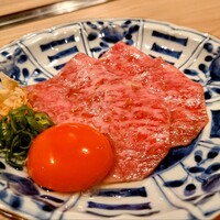 八面六秘 - サーロインユッケ