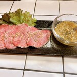 Sumibiyakiniku Rojiura - 