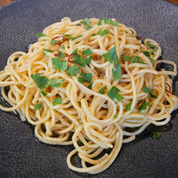 生パスタのペペロンチーノ