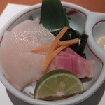 むらさき - 鯨ベーコン（辛子か生姜醤油で）、俺は辛子。